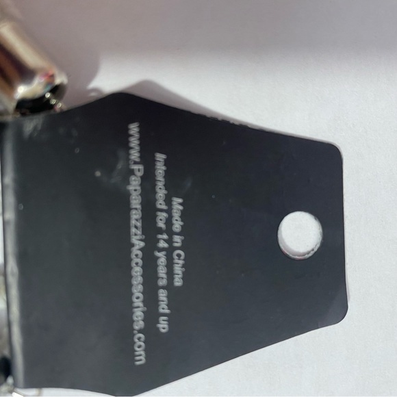 PAPARAZZI NWT multi strand seed bead medium length necklace with bonus earrings - Picture 4 of 5